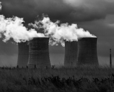 Komíny jaderné elektrárny Dukovany.